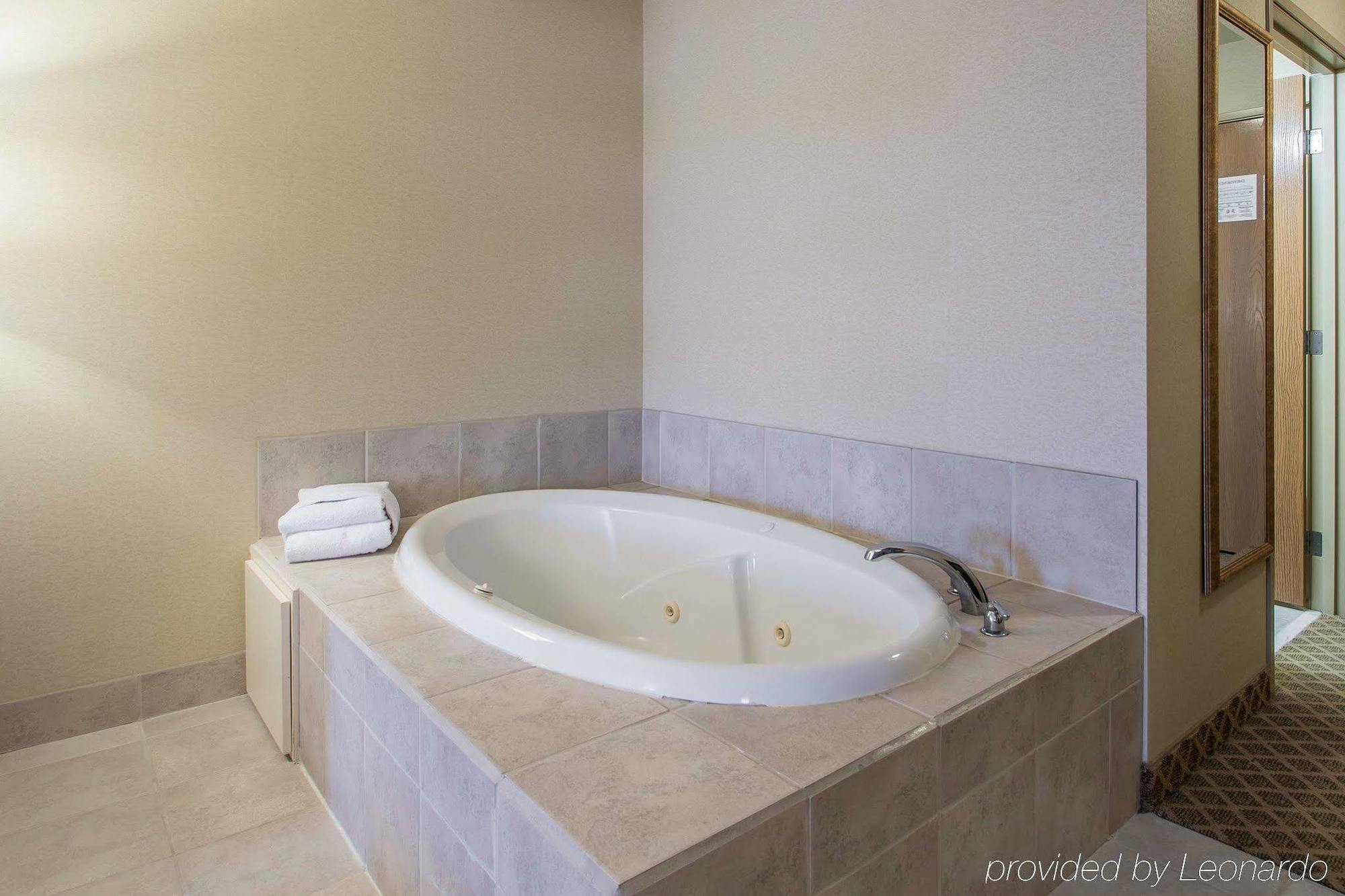 Cobblestone Suites - リポン市 エクステリア 写真