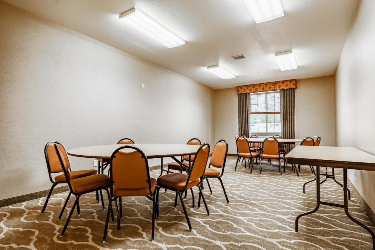 Cobblestone Suites - リポン市 エクステリア 写真