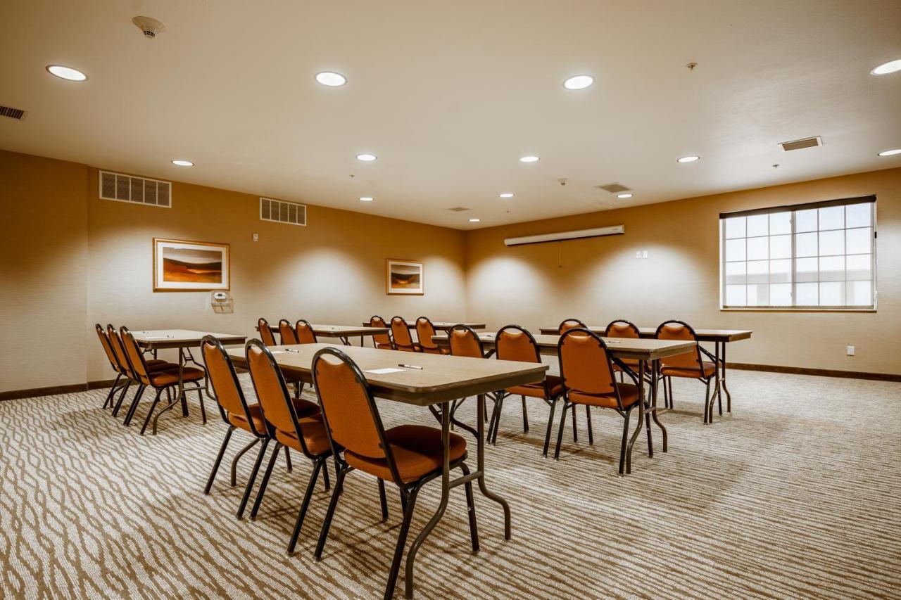 Cobblestone Suites - リポン市 エクステリア 写真