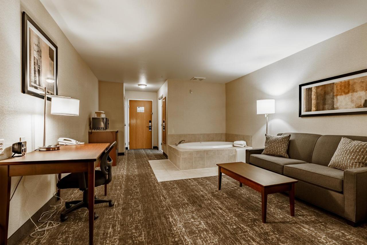 Cobblestone Suites - リポン市 エクステリア 写真